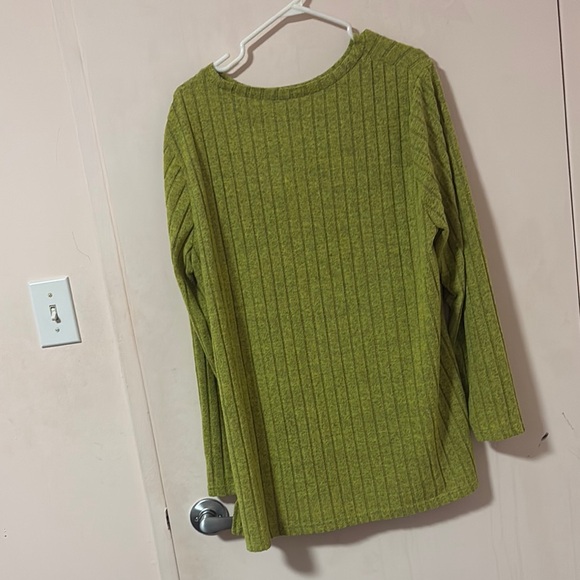Green Ribbed Long Sleeve Sweater - Picture 3 of 3